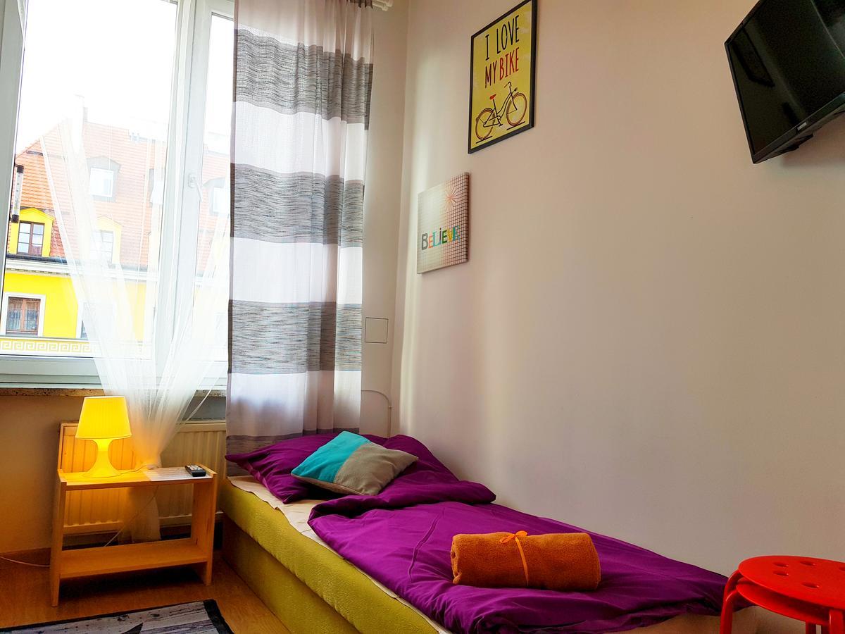 City Central Hostel Swidnicka Breslau Exterior foto