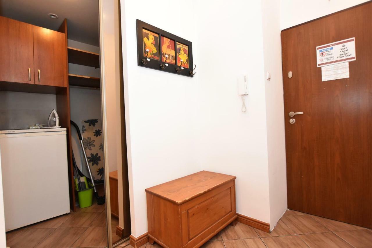 City Central Hostel Swidnicka Breslau Exterior foto